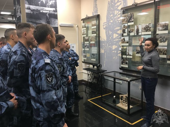 В Уфе сотрудники ОМОН Росгвардии в день рождения генерала М.Шаймуратова посетили Республиканский музей боевой славы
