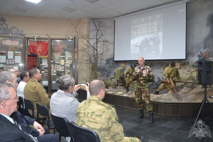 Росгвардия Башкортостана оказала содействие в организации выставки «Время Ч»: 25 лет спустя» в музее Боевой Славы