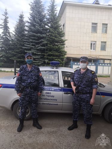 В Башкирии сотрудники Росгвардии в течение одного дня дважды вернули родителям малолетних детей