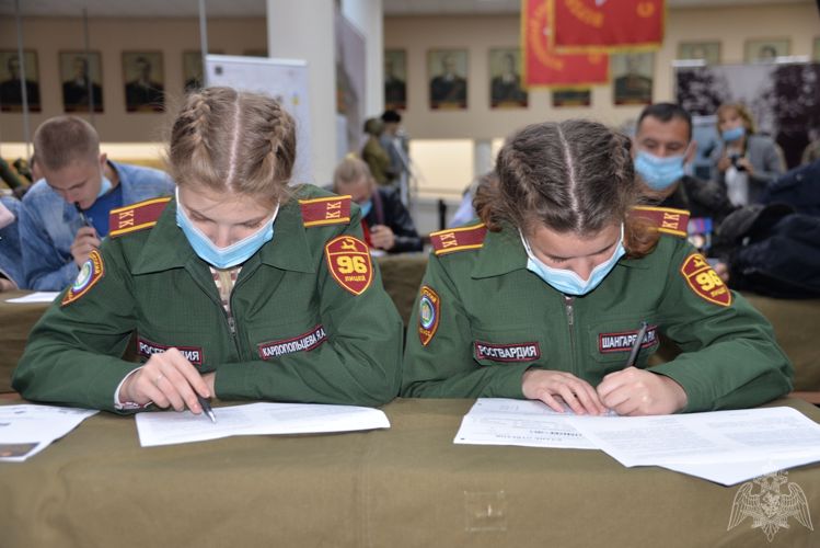 Военнослужащие и сотрудники Управления Росгвардии по Республике Башкортостан написали Диктант Победы