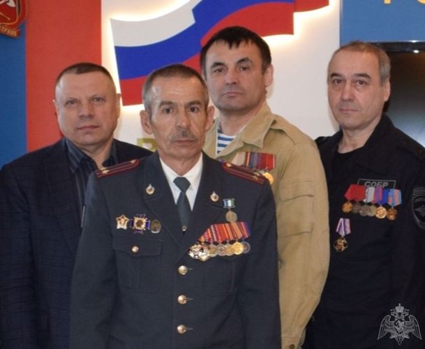 Сотрудники и военнослужащие Росгвардии по Республике Башкортостан поздравляют  ветеранов службы с Днём пожилых людей