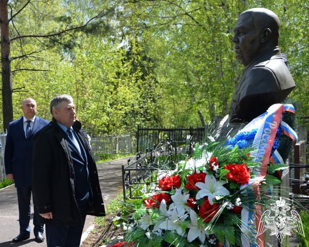 В Уфе почтили память генерал-лейтенанта Артура Ахметханова