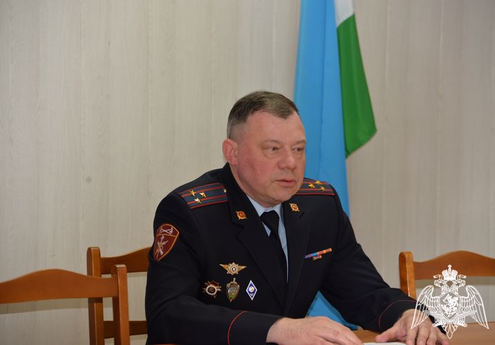 Начальник Центра лицензионно-разрешительной работы Управления Росгвардии по Республике Башкортостан поздравил личный состав и ветеранов службы с профессиональным праздником