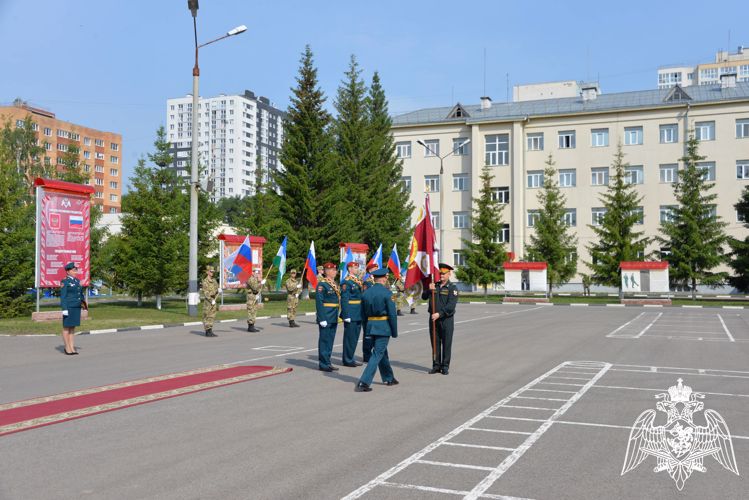 Уфимскому отряду специального назначения Росгвардии вручено боевое знамя