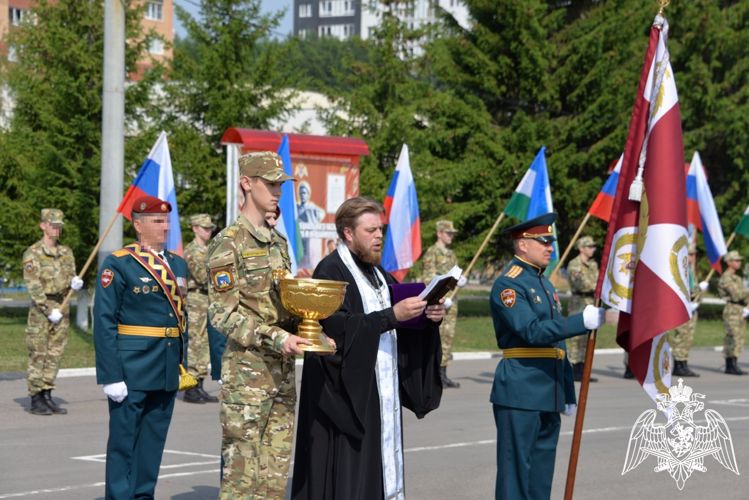 Уфимскому отряду специального назначения Росгвардии вручено боевое знамя