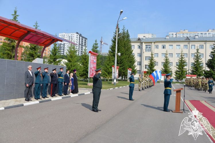 Уфимскому отряду специального назначения Росгвардии вручено боевое знамя