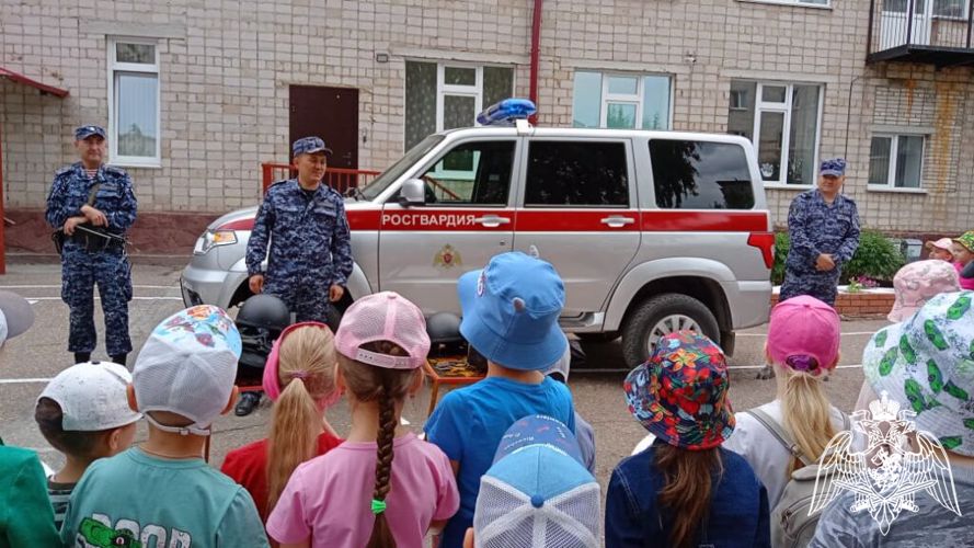 В Белорецке росгвардейцы провели урок безопасности для дошкольников