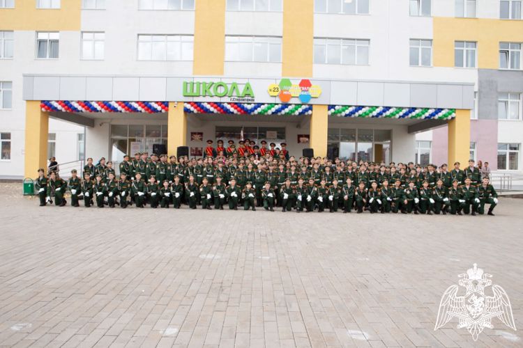 В ДЕНЬ ЗНАНИЙ В КАДЕТСКИХ КЛАССАХ РОСГВАРДИИ ГОРОДА СТЕРЛИТАМАК И ДЮРТЮЛИ ТРАДИЦИОННО ПРОШЛИ ТРОЖЕСТВЕННЫЕ ЛИНЕЙКИ 