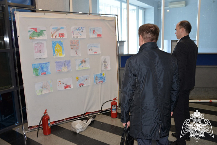 В Башкортостане провели выставку детских рисунков ко дню образования подразделений ведомственной пожарной охраны Росгвардии