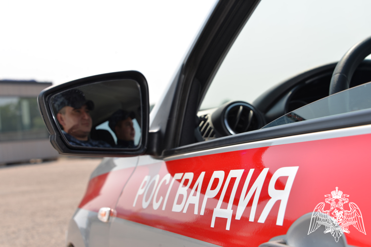 В Уфе росгвардейцы задержали подозреваемого в краже из цветочного магазина