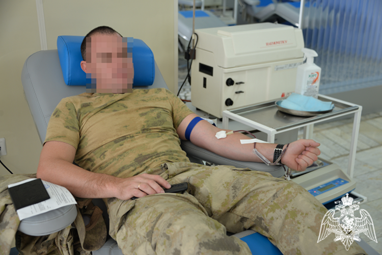 Всероссийскую акцию по сдаче донорской крови «От сердца к сердцу» поддержали росгвардейцы из Республики Башкортостан
