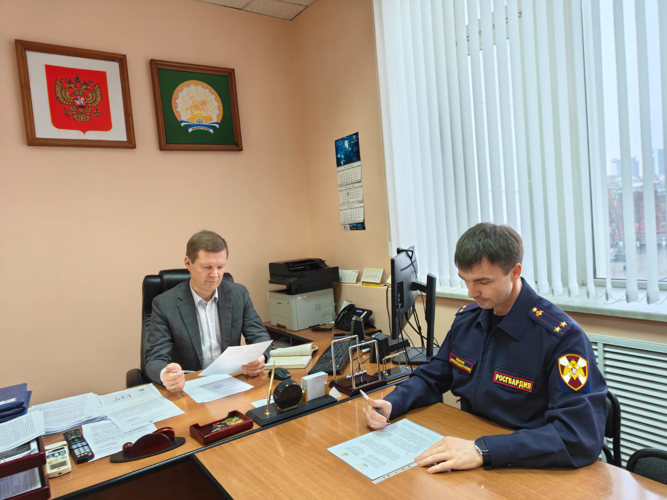 Начальник вневедомственной охраны Уфы провёл рабочую встречу с заместителем министра семьи, труда и социальной защиты населения Башкортостана  