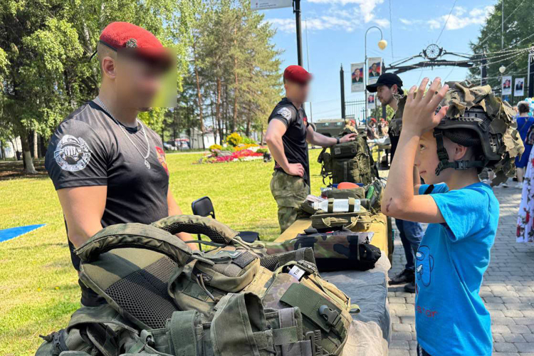 Росгвардейцы приняли участие в военно-спортивном празднике ко Дню защиты детей