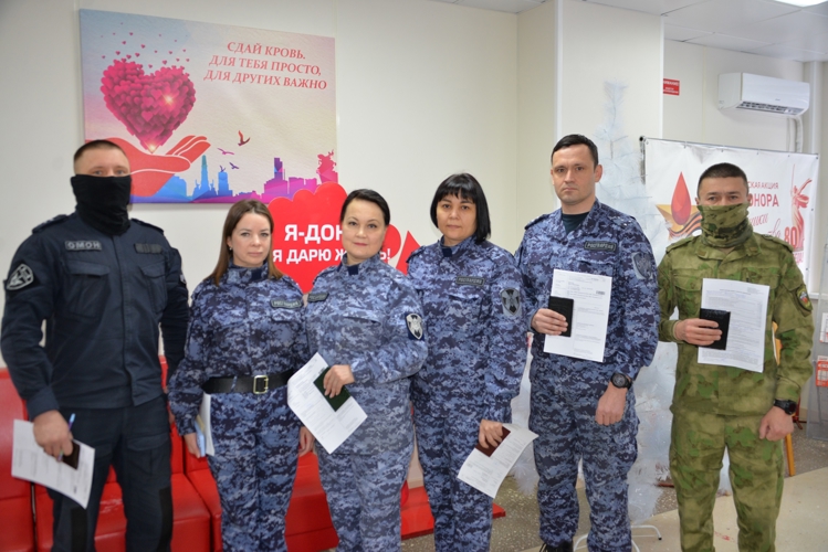В Уфе росгвардейцы приняли участие в донорской акции «От сердца к сердцу»