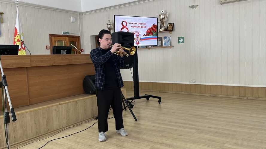 В Башкортостане женский коллектив Росгвардии поздравили с Международным женским днем