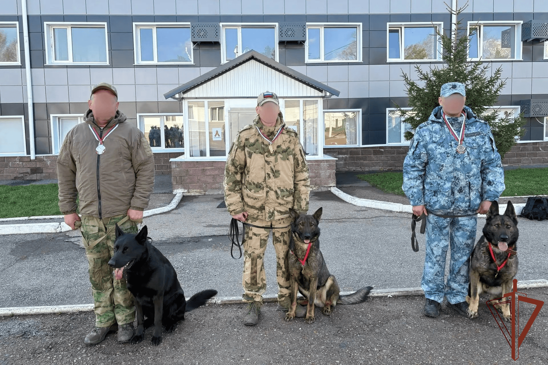 Золото и серебро турнира специалистов-кинологов завоевали росгвардейцы в Республике Башкортостан