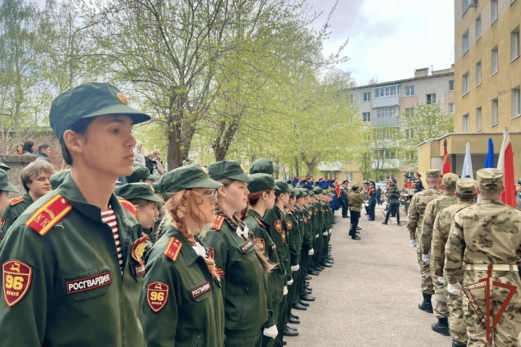 В Уфе Росгвардия приняла участие в Параде у дома ветерана