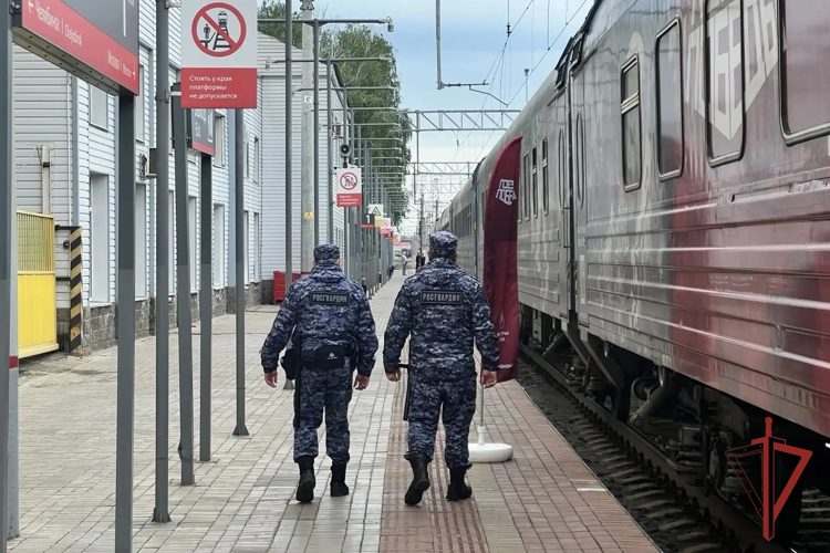 Росгвардейцы Башкортостана обеспечили безопасность пребывания «Поезда Победы» в Уфе