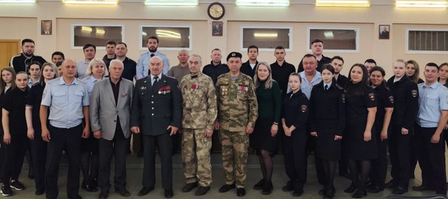 Ветераны войск правопорядка из Башкортостана провели патриотическую встречу с личным составом отдела полиции № 8