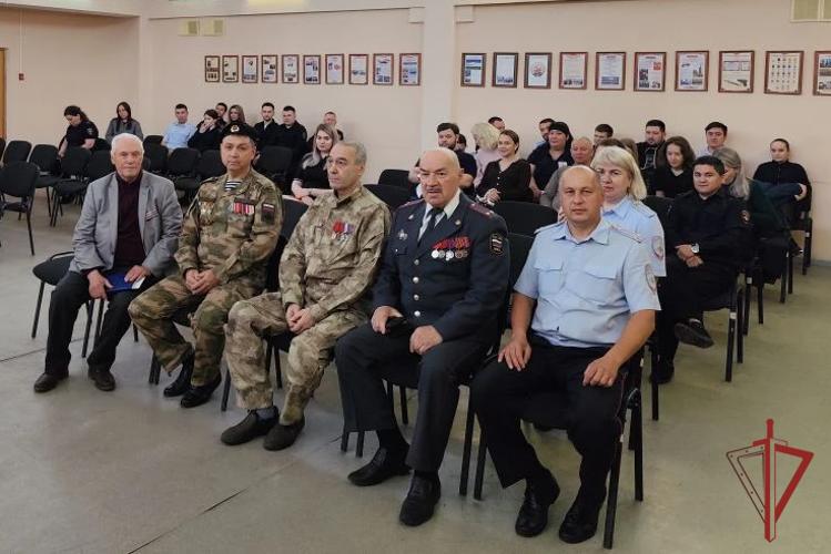 Ветераны войск правопорядка из Башкортостана провели патриотическую встречу с личным составом отдела полиции № 8