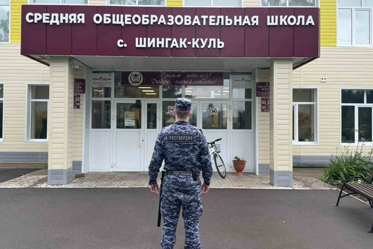 Росгвардия Башкортостана обеспечила безопасность выпускных вечеров в регионе