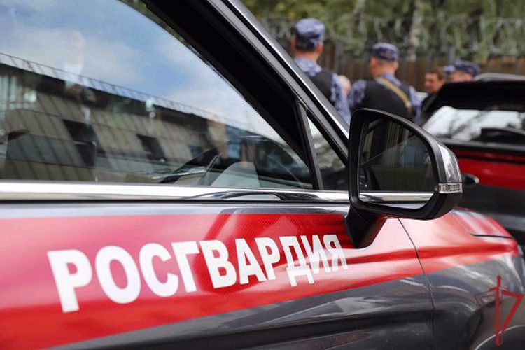 В Уфе росгвардейцы задержали мужчину, незаконно проникшего на территорию ВУЗа