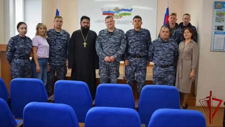 Духовно-нравственная беседа с личным составом Росгвардии прошла в Межгорье 