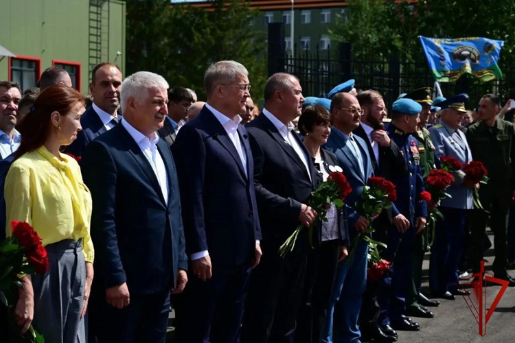 Росгвардейцы Башкортостана обеспечили правопорядок и выступили на празднике в честь Дня ВДВ