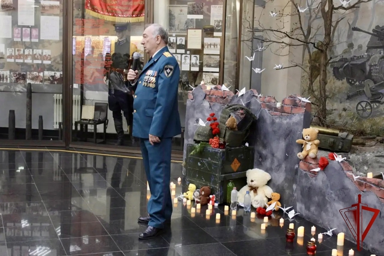 В Республиканском музее Боевой Славы ветеран Росгвардии рассказал школьникам о борьбе с терроризмом
