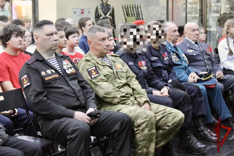 В Республиканском музее Боевой Славы ветеран Росгвардии рассказал школьникам о борьбе с терроризмом