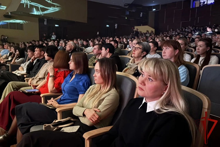 Cотрудники Управления Росгвардии по Республике Башкортостан посетили концерт-реквием «Каждый третий»